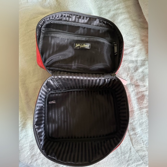 NWT - VICTORIA’S SECRET Travel Makeup Bag - Picture 4 of 5